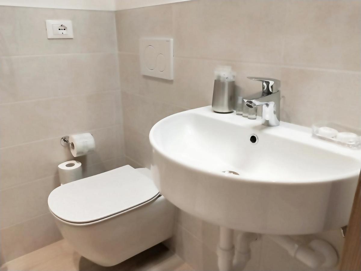 Via Poma Rooms Verona Luaran gambar